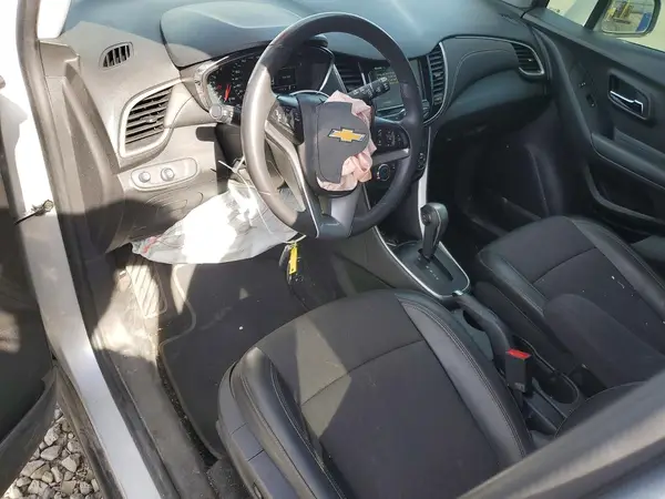 KL7CJPSB5KB865262 2019 CHEVROLET TRAX - Image 8