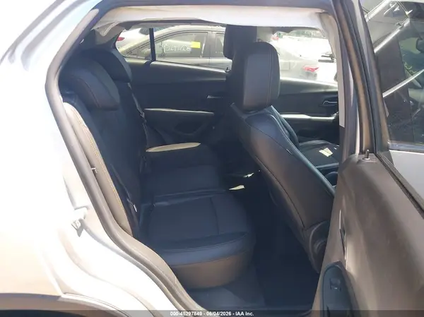 KL7CJPSB5KB891196 2019 CHEVROLET TRAX - Image 8