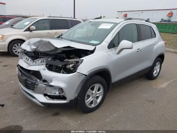 KL7CJPSB5KB891361 2019 CHEVROLET TRAX - Image 2