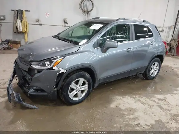 KL7CJPSB5KB942700 2019 CHEVROLET TRAX - Image 2