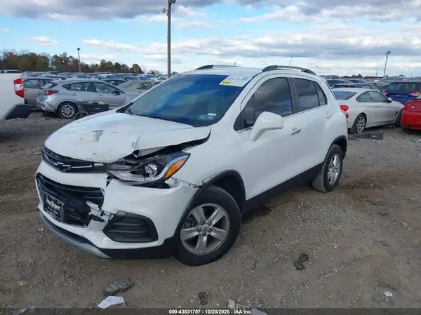 KL7CJPSB5LB000700 2020 CHEVROLET TRAX - Image 2