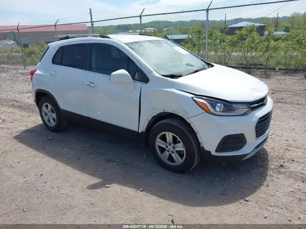 KL7CJPSB5LB002799 2020 CHEVROLET TRAX - Image 1