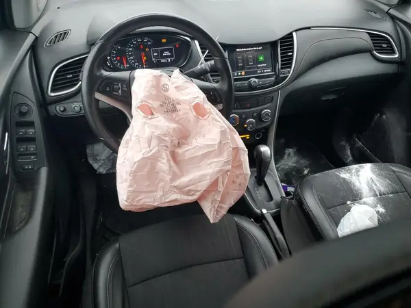 KL7CJPSB5LB003046 2020 CHEVROLET TRAX - Image 8