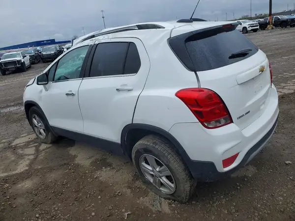 KL7CJPSB5LB003838 2020 CHEVROLET TRAX - Image 2