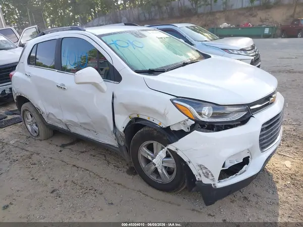 KL7CJPSB5LB004066 2020 CHEVROLET TRAX - Image 1