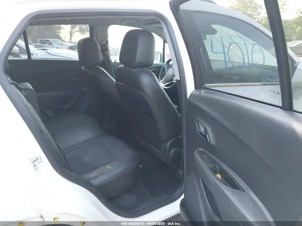 KL7CJPSB5LB004066 2020 CHEVROLET TRAX - Image 8