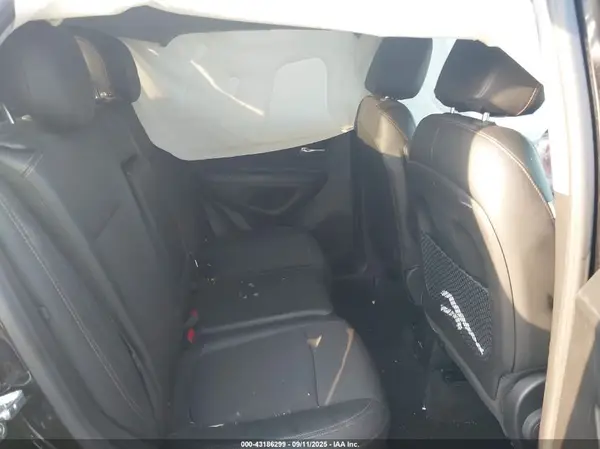 KL7CJPSB5LB004892 2020 CHEVROLET TRAX - Image 8