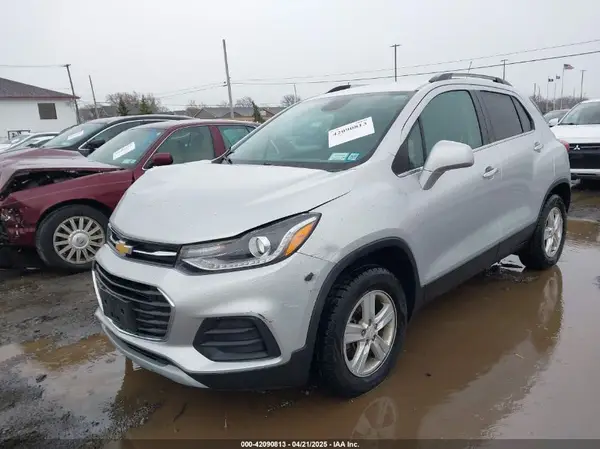 KL7CJPSB5LB021594 2020 CHEVROLET TRAX - Image 2