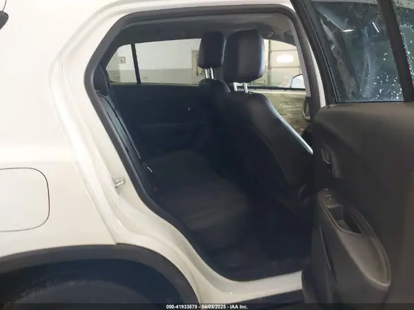 KL7CJPSB5LB022955 2020 CHEVROLET TRAX - Image 8