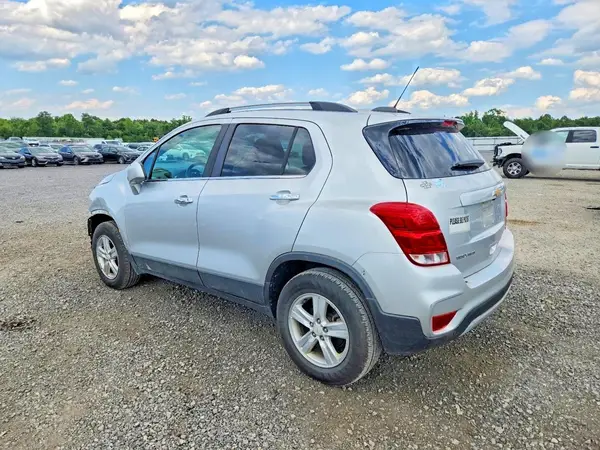 KL7CJPSB5LB034992 2020 CHEVROLET TRAX - Image 2