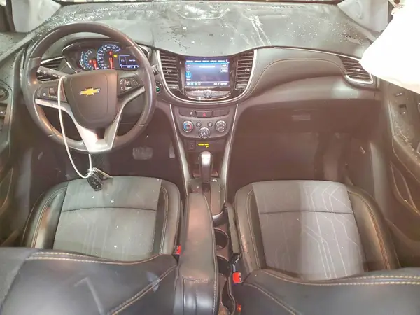 KL7CJPSB5LB058807 2020 CHEVROLET TRAX - Image 8