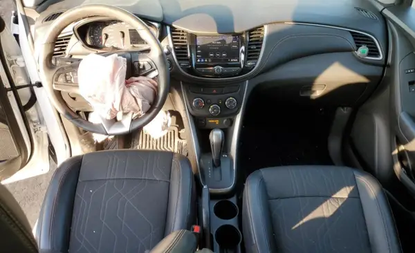 KL7CJPSB5LB085781 2020 CHEVROLET TRAX - Image 8