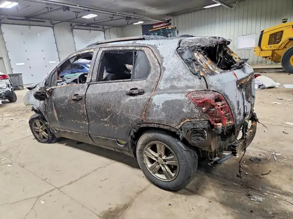 KL7CJPSB5LB086767 2020 CHEVROLET TRAX - Image 2