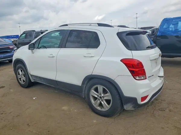 KL7CJPSB5LB313262 2020 CHEVROLET TRAX - Image 2
