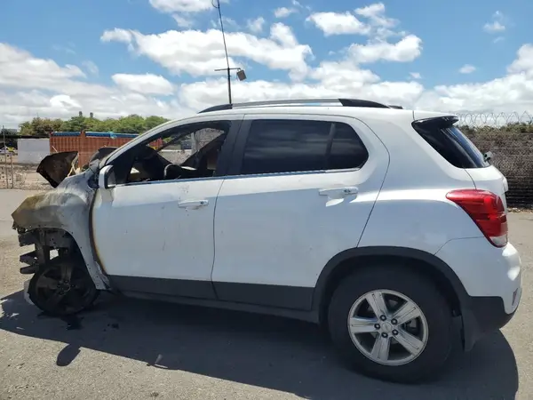 KL7CJPSB5LB313567 2020 CHEVROLET TRAX - Image 2
