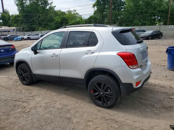 KL7CJPSB5LB322477 2020 CHEVROLET TRAX - Image 2