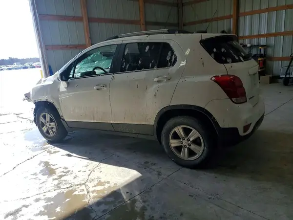 KL7CJPSB5LB322642 2020 CHEVROLET TRAX - Image 2