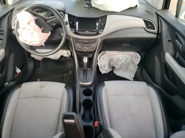 KL7CJPSB5MB325395 2021 CHEVROLET TRAX - Image 8