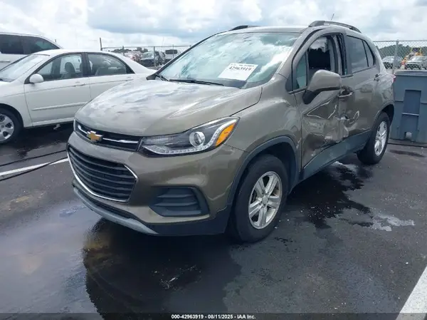 KL7CJPSB5MB345937 2021 CHEVROLET TRAX - Image 2