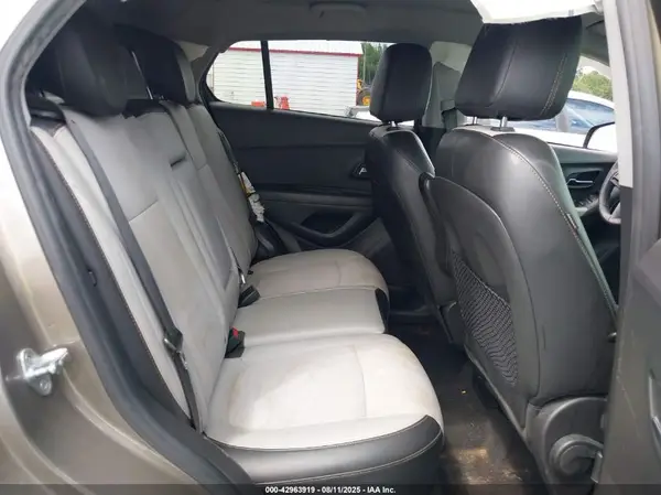KL7CJPSB5MB345937 2021 CHEVROLET TRAX - Image 8