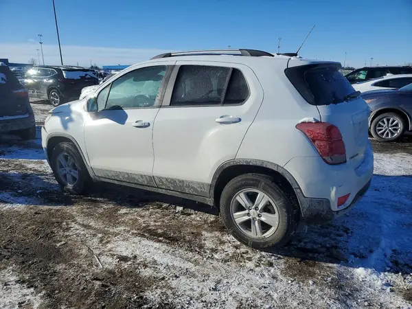 KL7CJPSB5MB346702 2021 CHEVROLET TRAX - Image 2