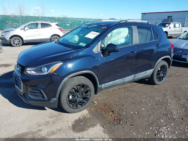 KL7CJPSB5MB352533 2021 CHEVROLET TRAX - Image 2