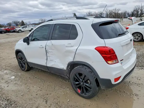 KL7CJPSB5MB354265 2021 CHEVROLET TRAX - Image 2