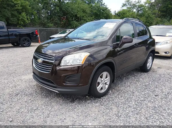 KL7CJPSB6GB537582 2016 CHEVROLET TRAX - Image 2
