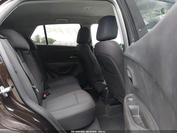 KL7CJPSB6GB537582 2016 CHEVROLET TRAX - Image 8