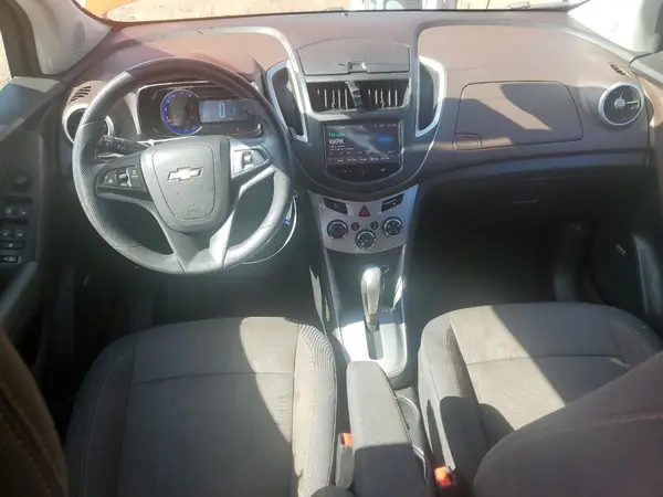 KL7CJPSB6GB668463 2016 CHEVROLET TRAX - Image 8