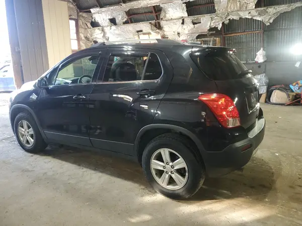 KL7CJPSB6GB681357 2016 CHEVROLET TRAX - Image 2