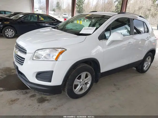 KL7CJPSB6GB757871 2016 CHEVROLET TRAX - Image 2