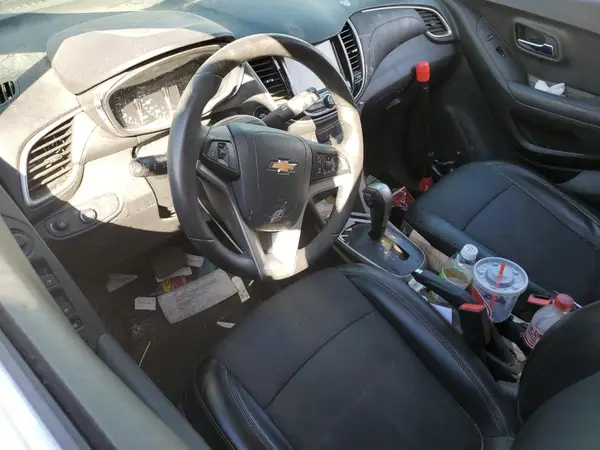 KL7CJPSB6HB211413 2017 CHEVROLET TRAX - Image 8