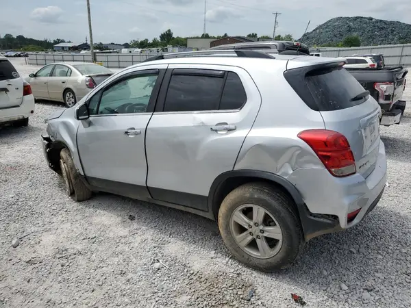 KL7CJPSB6JB549707 2018 CHEVROLET TRAX - Image 2