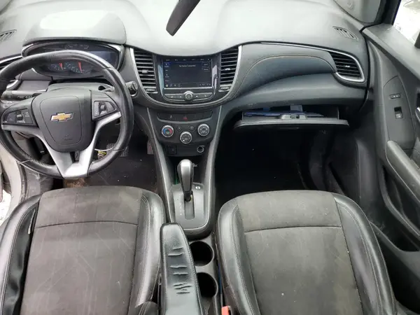 KL7CJPSB6JB549707 2018 CHEVROLET TRAX - Image 8