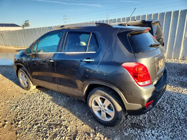 KL7CJPSB6JB580696 2018 CHEVROLET TRAX - Image 2