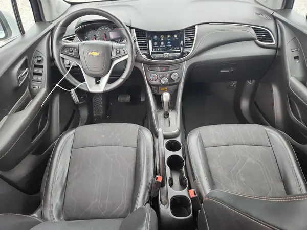 KL7CJPSB6JB617830 2018 CHEVROLET TRAX - Image 8