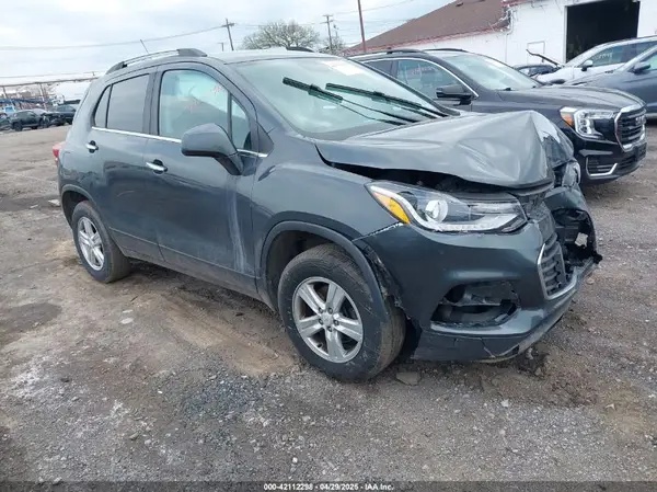 KL7CJPSB6JB646339 2018 CHEVROLET TRAX - Image 1