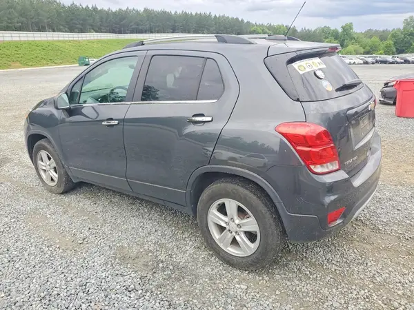 KL7CJPSB6JB684234 2018 CHEVROLET TRAX - Image 2