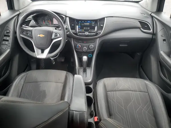 KL7CJPSB6JB689661 2018 CHEVROLET TRAX - Image 8