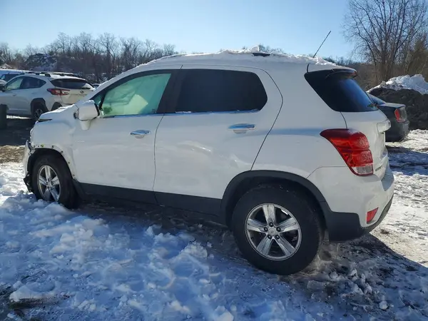 KL7CJPSB6JB709259 2018 CHEVROLET TRAX - Image 2