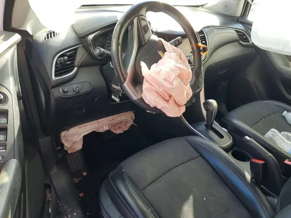 KL7CJPSB6JB709259 2018 CHEVROLET TRAX - Image 8