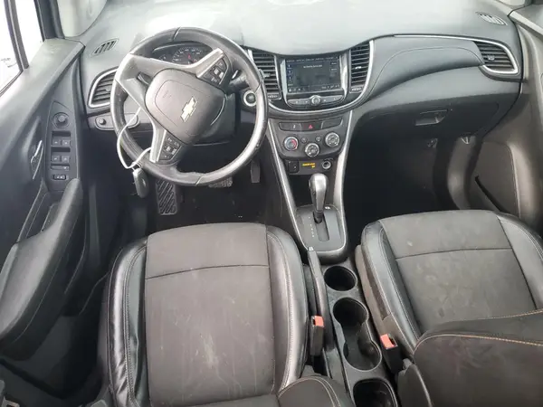 KL7CJPSB6JB714638 2018 CHEVROLET TRAX - Image 8