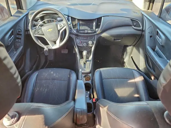 KL7CJPSB6JB714722 2018 CHEVROLET TRAX - Image 8