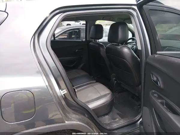 KL7CJPSB6JB725042 2018 CHEVROLET TRAX - Image 8