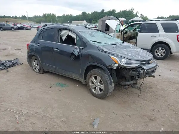KL7CJPSB6JB727759 2018 CHEVROLET TRAX - Image 1