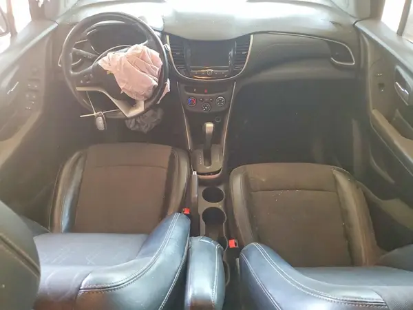 KL7CJPSB6KB745762 2019 CHEVROLET TRAX - Image 8