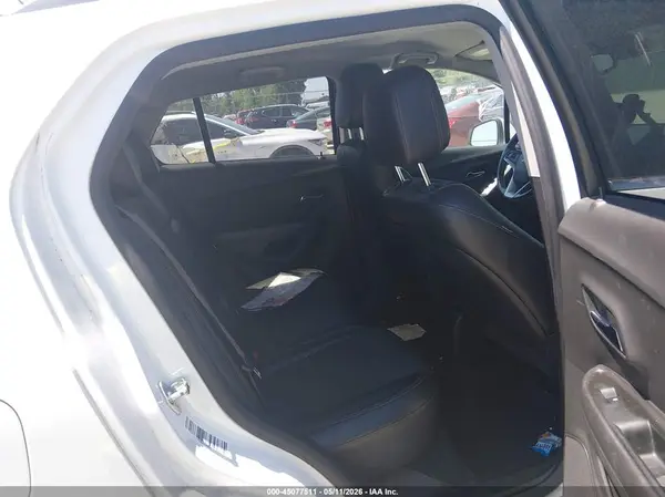 KL7CJPSB6KB755739 2019 CHEVROLET TRAX - Image 8