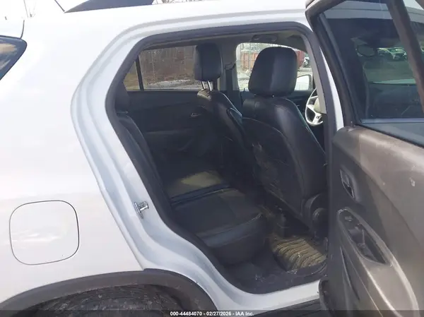 KL7CJPSB6KB756308 2019 CHEVROLET TRAX - Image 8
