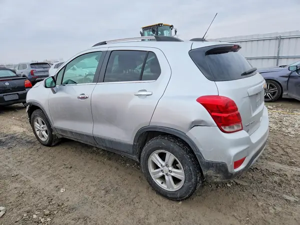 KL7CJPSB6KB763744 2019 CHEVROLET TRAX - Image 2